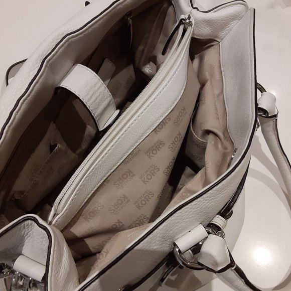 Michael Kors white leather medium bag with silver chain detail - Picture 8 of 13